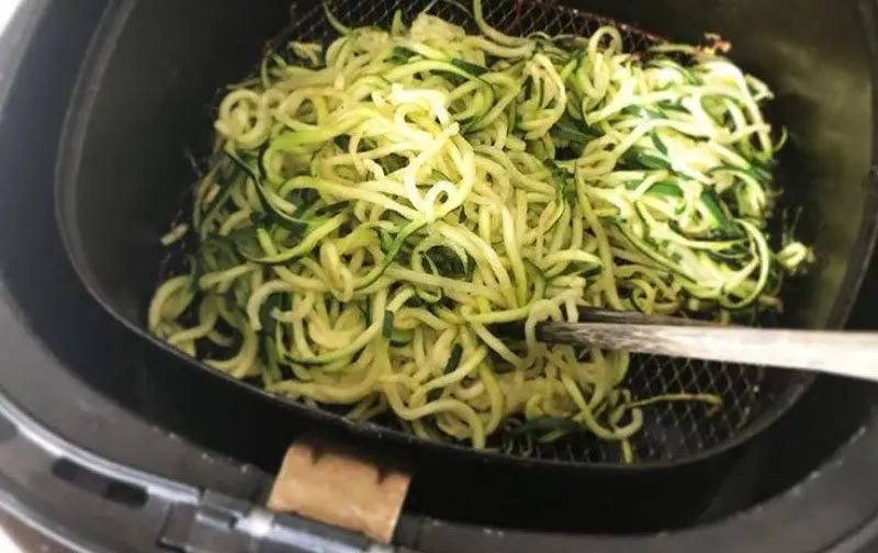 Air Fryer Zucchini noodles